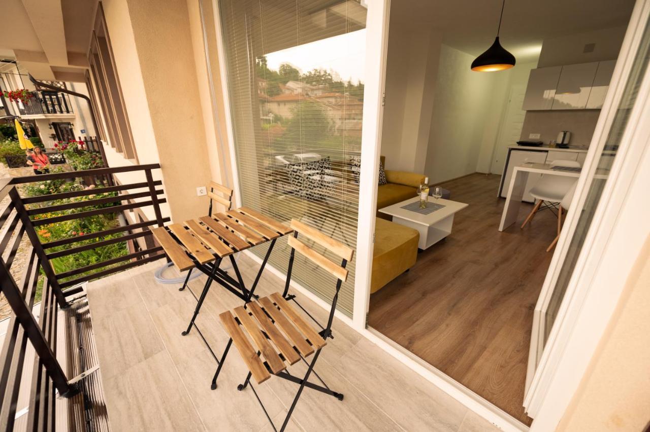Down Street-old Town Apartman *